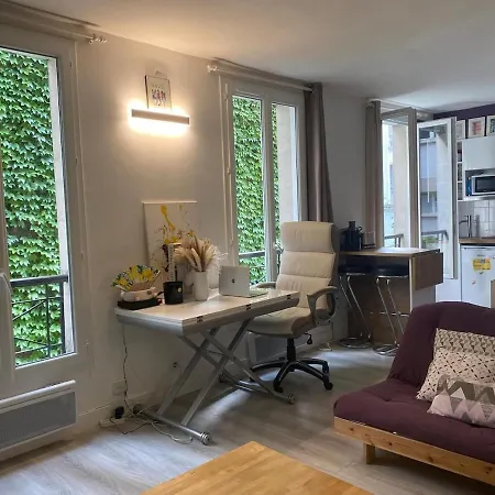 Calm & Modern Near The Arc De Triomphe