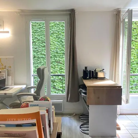 Calm & Modern Near The Arc De Triomphe